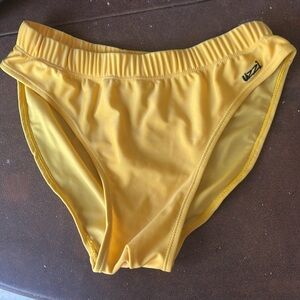 Uzzi Swim bottoms size small